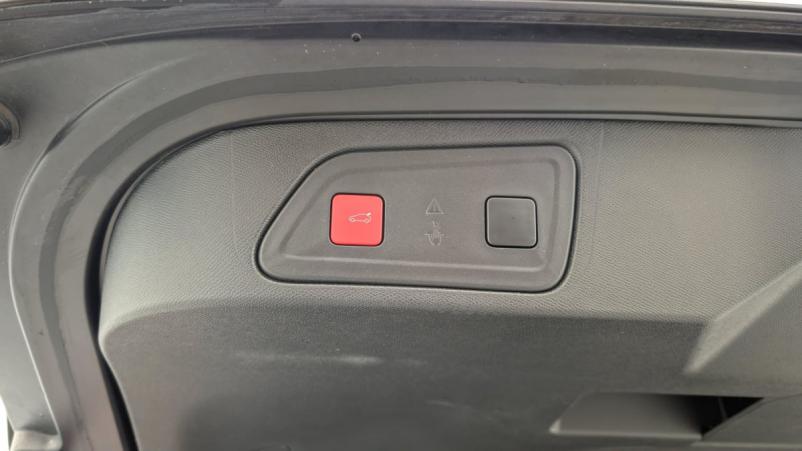 Vente en ligne Citroën C5 Aircross PureTech 130 S S EAT8 Shine Pack au prix de 25 410 €