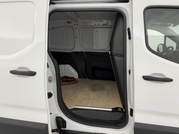 Vente en ligne Citroën Berlingo M 800kg Electrique 136ch Batterie 50 kWh 3 places + Radars AR au prix de 19 990 €