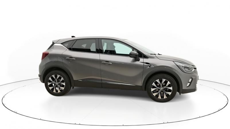 Vente en ligne Renault Captur  1.3 TCe Microhybride 140ch Automatique/7 Techno au prix de 22 130 €