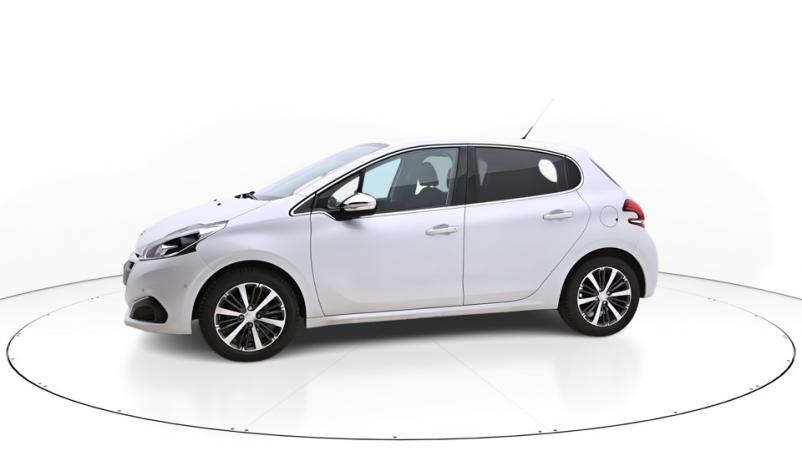 Vente en ligne Peugeot 208 5P 1.2 PureTech S&S 110ch Manuelle/5 Allure au prix de 10 460 €