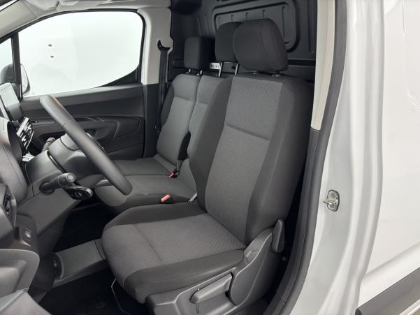 Vente en ligne Citroën Berlingo M 800kg Electrique 136ch Batterie 50 kWh 3 places + Radars AR au prix de 19 990 €