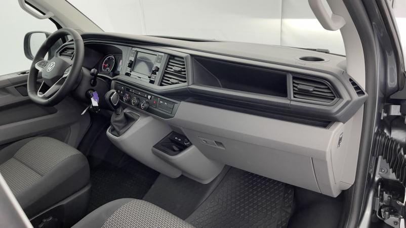 Vente en ligne Volkswagen Transporter Transporter T6.1 PROCAB L1 2.0 TDI 150ch Business Plus DSG7 au prix de 56 100 €