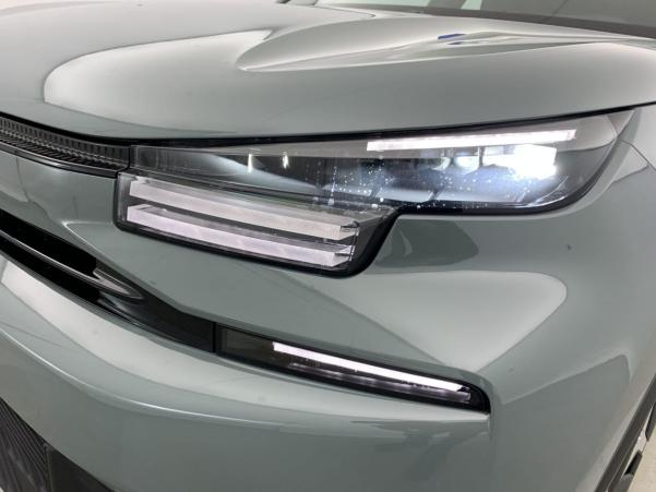 Vente en ligne Citroën C4 HYBRIDE 136 E-DCS6 PLUS au prix de 23 150 €