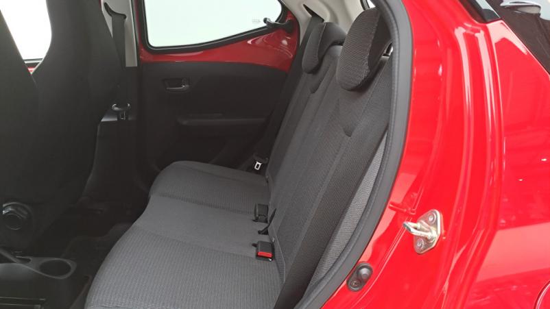 Vente en ligne Toyota Aygo 5P 1.0 VVTi 72ch Automatique/5 X-play au prix de 15 030 €