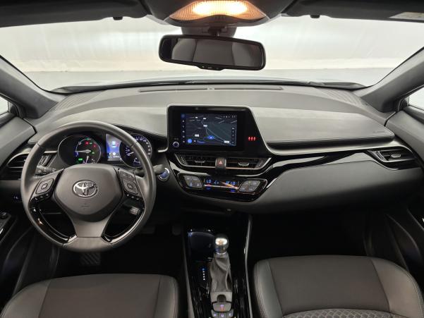 Vente en ligne Toyota C-HR 1.8 Hybride 122ch Design E-CVT au prix de 22 890 €