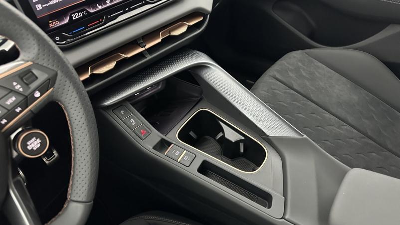 Vente en ligne Cupra Terramar Terramar 1.5 eHybrid 204ch V DSG6 au prix de 44 400 €