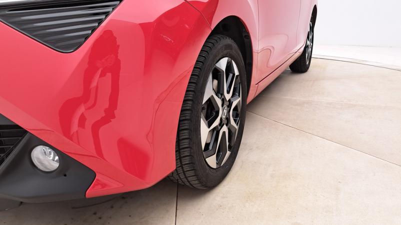 Vente en ligne Toyota Aygo 5P 1.0 VVTi 72ch Automatique/5 X-play au prix de 14 520 €