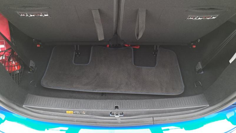 Vente en ligne Dacia Lodgy  1.5 Blue dCi 115ch Manuelle/6 15-ans celebration au prix de 16 550 €