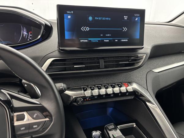 Vente en ligne Peugeot 3008 1.5 BlueHDi 130ch Allure Pack EAT8 + Hayon électrique au prix de 21 990 €