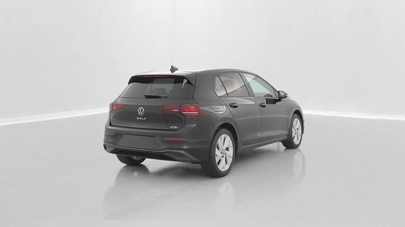 Vente en ligne Volkswagen Golf Golf VIII 1.5 eTSI EVO2 150ch Life Plus DSG7 au prix de 33 200 €