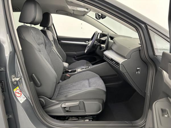 Vente en ligne Volkswagen Golf 1.5 eTSI 116ch VW Edition DSG7 - Garantie 3 ans Volkswagen au prix de 31 790 €