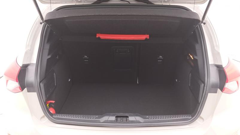 Vente en ligne Ford Focus 5P 1.0 EcoBoost mHEV 155ch Manuelle/6 St-line x au prix de 20 910 €