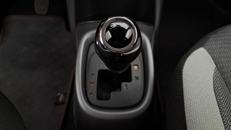 Vente en ligne Toyota Aygo 5P 1.0 VVTi 72ch Automatique/5 X-play au prix de 15 030 €