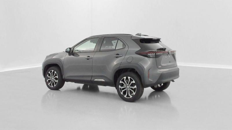 Vente en ligne Toyota Yaris Cross Yaris cross 1.5 Hybride 130h Design e-CVT au prix de 28 010 €