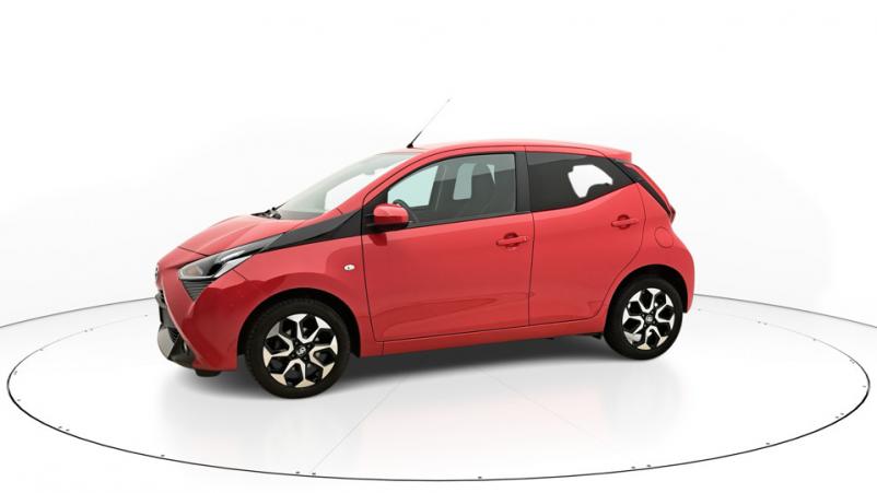 Vente en ligne Toyota Aygo 5P 1.0 VVTi 72ch Automatique/5 X-play au prix de 14 520 €