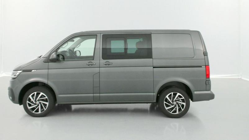 Vente en ligne Volkswagen Transporter Transporter T6.1 PROCAB L1 2.0 TDI 150ch Business Plus DSG7 au prix de 56 100 €