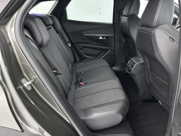 Vente en ligne Peugeot 3008 1.5 BlueHDi 130ch GT Line EAT8 + Attelage au prix de 20 980 €