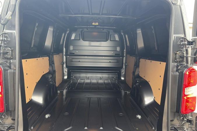 Vente en ligne Citroën Jumpy Fourgon XL BLUEHDI 180 S S EAT8 au prix de 32 640 €