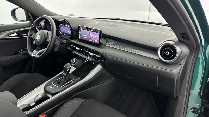 Vente en ligne Alfa Romeo Tonale Tonale 1.6 Diesel 130ch Sprint TCT au prix de 26 300 €
