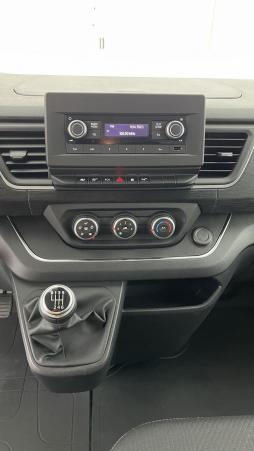Vente en ligne Nissan Primastar Combi Primastar combi II L2H1 3.0t 2.0 dCi 150ch Acenta au prix de 40 400 €