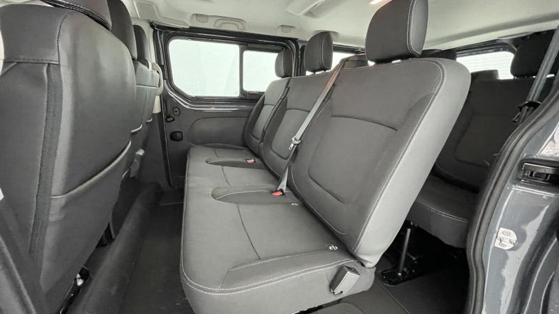 Vente en ligne Nissan Primastar Combi Primastar combi II L2H1 3.0t 2.0 dCi 150ch Acenta au prix de 40 400 €
