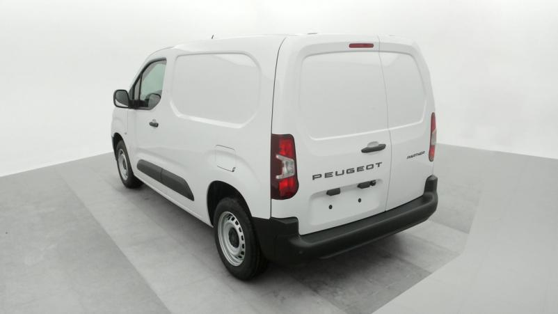 Vente en ligne Peugeot Partner Fourgon M 650 KG BLUEHDI 100 S S BVM6 au prix de 22 010 €