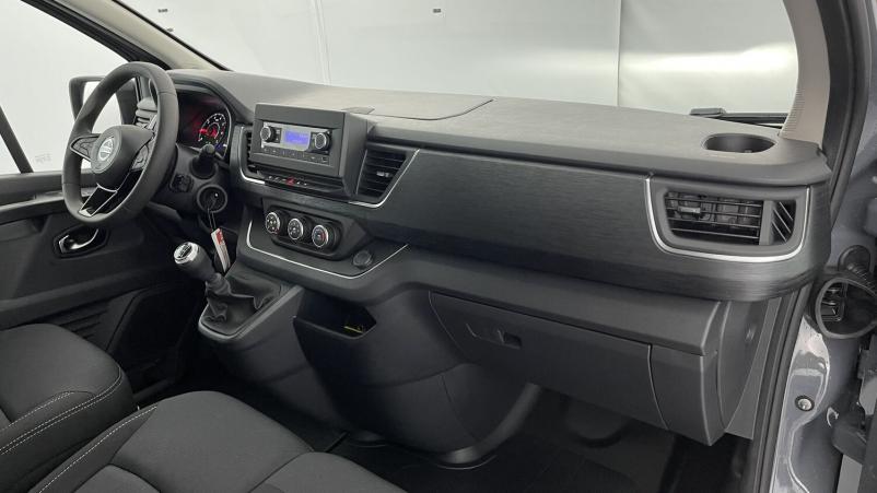Vente en ligne Nissan Primastar Combi Primastar combi II L2H1 3.0t 2.0 dCi 150ch Acenta au prix de 40 400 €