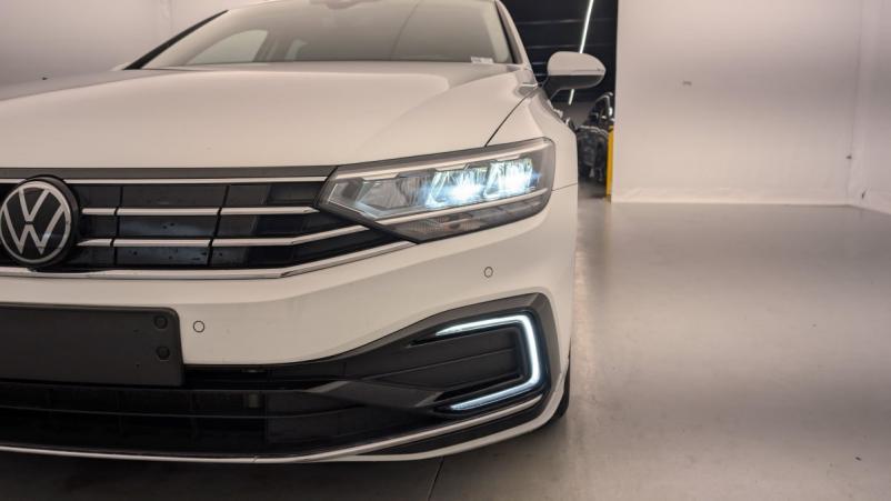 Vente en ligne Volkswagen Passat SW 1.4 TSI Hybride Rechargeable DSG6 GTE au prix de 26 440 €