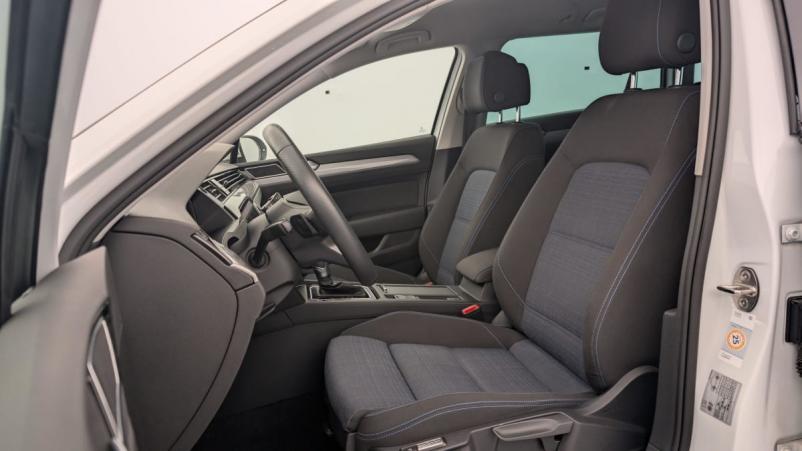 Vente en ligne Volkswagen Passat SW 1.4 TSI Hybride Rechargeable DSG6 GTE au prix de 26 440 €