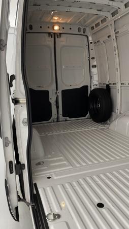 Vente en ligne Iveco Daily Daily 35S16A8 3520L 2.3 156ch 12m³ Hi-Matic au prix de 48 480 €