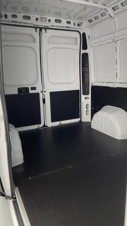 Vente en ligne Opel Movano Movano 3.5T L2H2 2.2d 140ch Pack Business au prix de 31 380 €