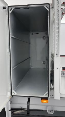 Vente en ligne Fiat Ducato Fourgon Ducato cc 3.5 L 2.2 H3-Power 140ch Maxi Benne Acier + Coffre JPM au prix de 40 500 €