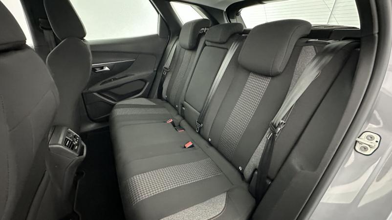 Vente en ligne Peugeot 3008 3008 III 1.2 Puretech 130ch Active Pack EAT8 au prix de 26 000 €