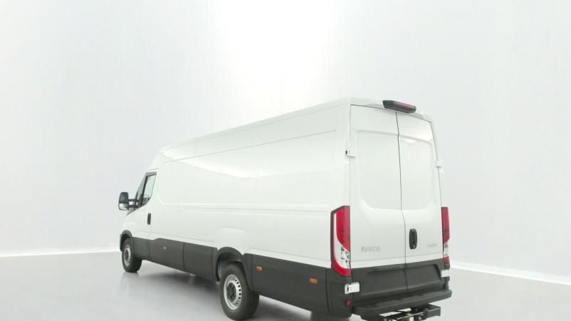Vente en ligne Iveco Daily Daily III 35S18HA8 4100 3.0 180ch 16m³ au prix de 53 580 €