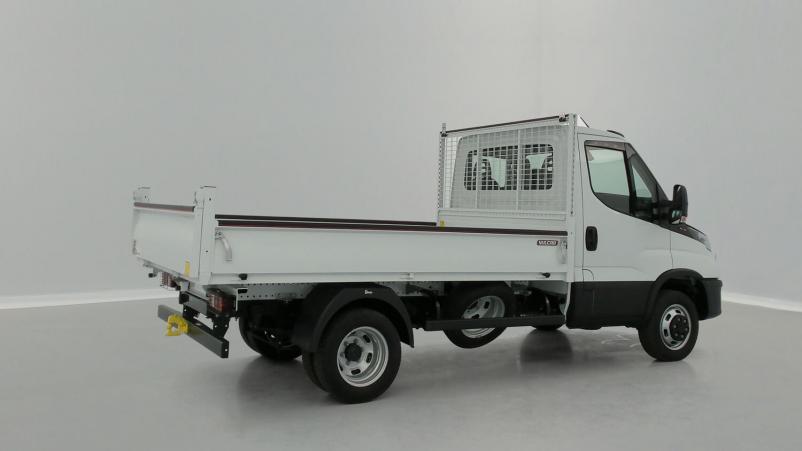 Vente en ligne Iveco Daily Daily III 35C16H 3450 3.0 160ch Q-TOR Benne JPM au prix de 51 660 €