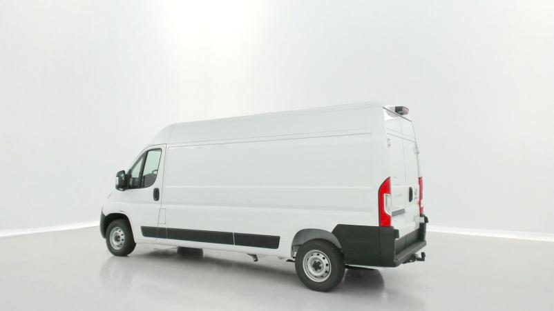 Vente en ligne Fiat Ducato Fourgon Ducato 3.3 LH2 2.2 H3-Power 140ch Pack Pro Lounge Connect au prix de 34 980 €