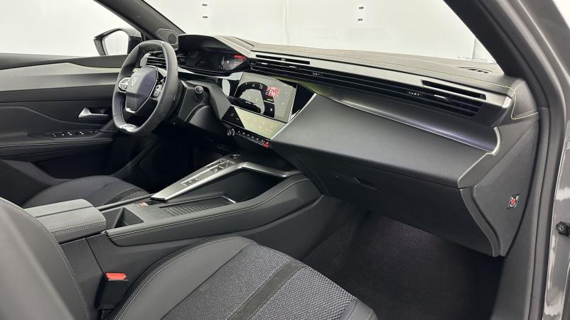 Vente en ligne Peugeot 308 308 III 1.5 BlueHDi 130ch GT EAT8 au prix de 29 700 €