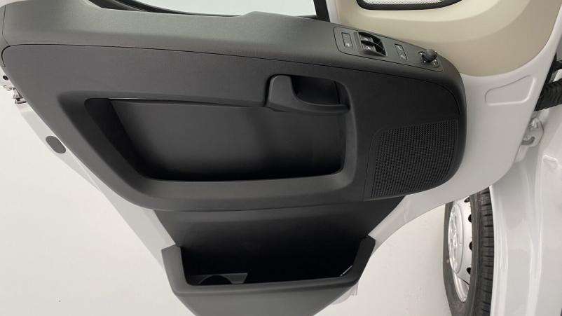 Vente en ligne Opel Movano Movano 3.5T L2H2 2.2d 140ch Pack Business au prix de 31 380 €