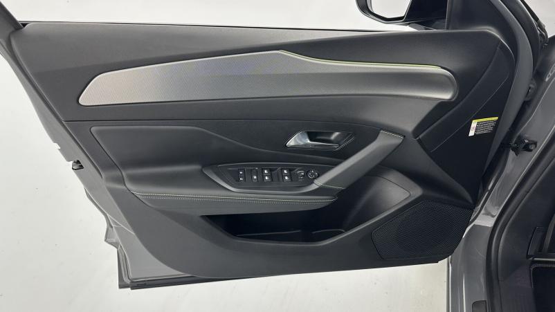 Vente en ligne Peugeot 408 408 1.2 PureTech 130ch GT EAT8 au prix de 27 410 €