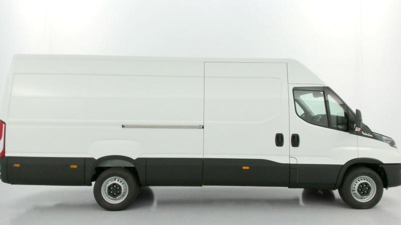 Vente en ligne Iveco Daily Daily III 35S18HA8 4100 3.0 180ch 16m³ au prix de 53 580 €