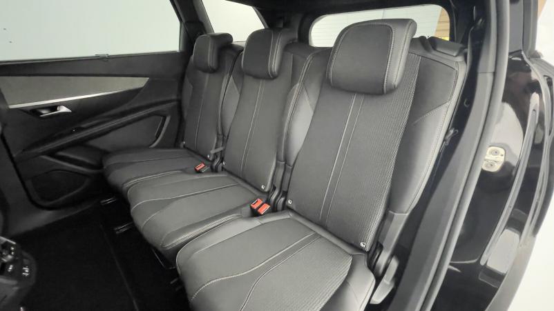 Vente en ligne Peugeot 5008 5008 III 1.2 PureTech 130ch GT EAT8 au prix de 32 400 €