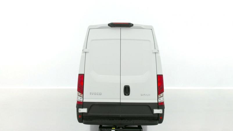 Vente en ligne Iveco Daily Daily III 35S18HA8 4100 3.0 180ch 16m³ au prix de 53 580 €