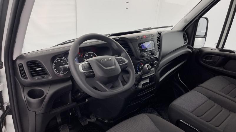 Vente en ligne Iveco Daily Daily III 35C16H 3750 3.0 160ch Benne + Coffre JPM au prix de 52 020 €