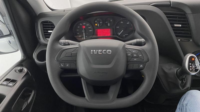 Vente en ligne Iveco Daily Daily 35S16A8 4100 2.3 156ch 16m³ Hi-Matic au prix de 49 260 €
