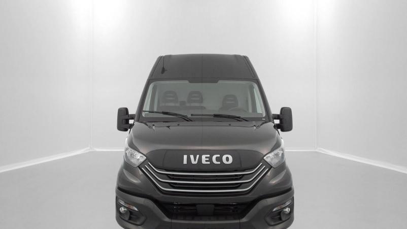Vente en ligne Iveco Daily Daily 35S16A8 4100 2.3 156ch 16m³ Hi-Matic au prix de 49 260 €