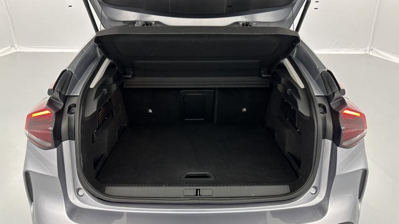 Vente en ligne Citroën C4 C4 III 1.2 PureTech 130ch Shine EAT8 au prix de 18 410 €