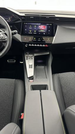 Vente en ligne Peugeot 308 308 III 1.5 BlueHDi 130ch GT EAT8 au prix de 29 700 €