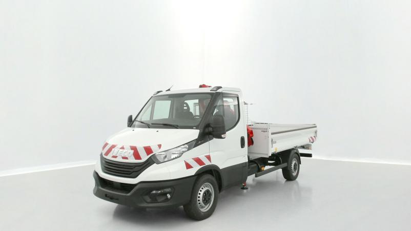 Vente en ligne Iveco Daily Daily 35S14H 3750 2.3 136ch Benne Alu JPM + Grue PK 2900 au prix de 76 080 €