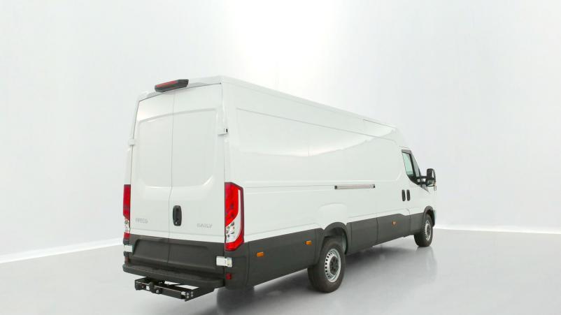 Vente en ligne Iveco Daily Daily III 35S18HA8 4100 3.0 180ch 16m³ au prix de 53 580 €