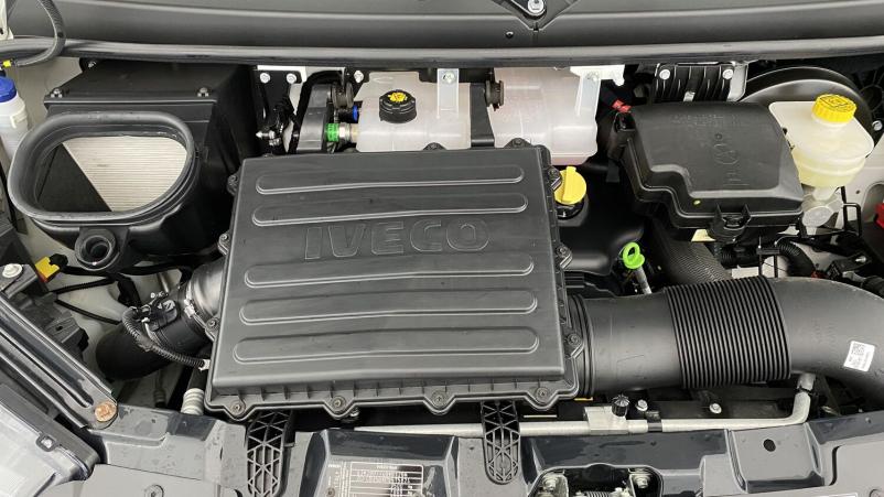 Vente en ligne Iveco Daily Daily 35S16A8 3520L 2.3 156ch 12m³ Hi-Matic au prix de 48 480 €